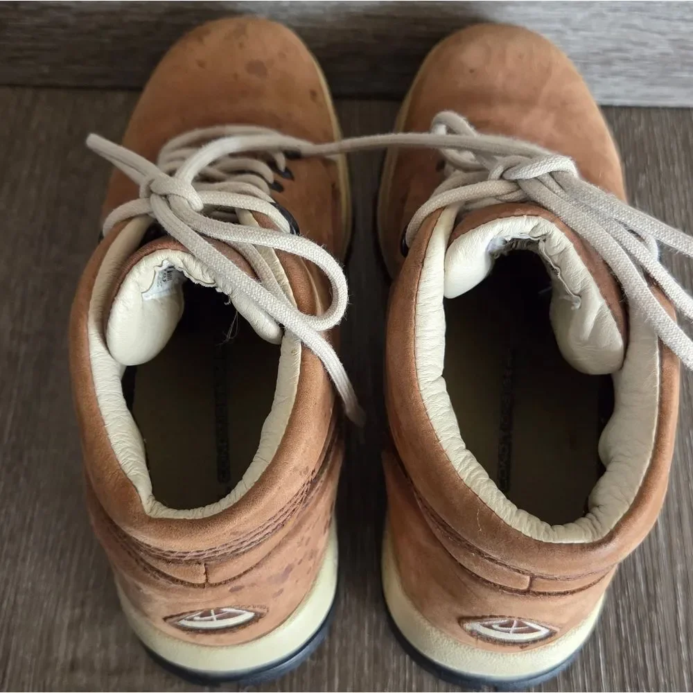 Nike ACG Women's High Top Hiking Boots Brown Size 6.5